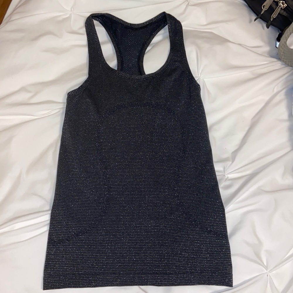 black glitter lululemon tank size 4